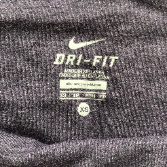 Women’s Nike Capri Dri-Fit Athletic Leggings - Picture 3 of 4